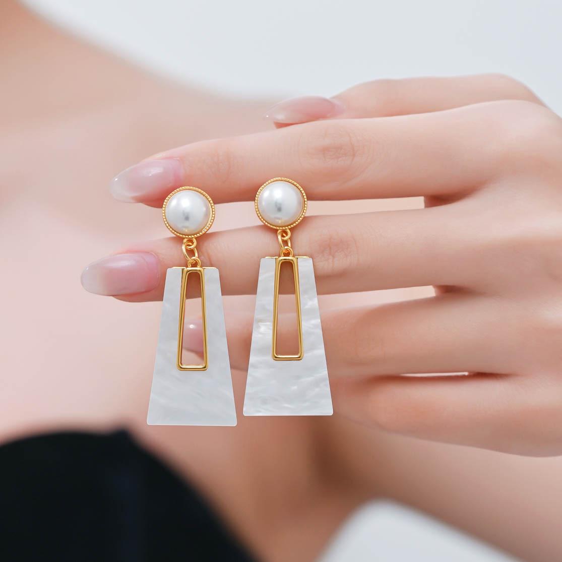 

Vintage White Pearl Tassel Geometric Pendant Earrings with 925 Silver Studs