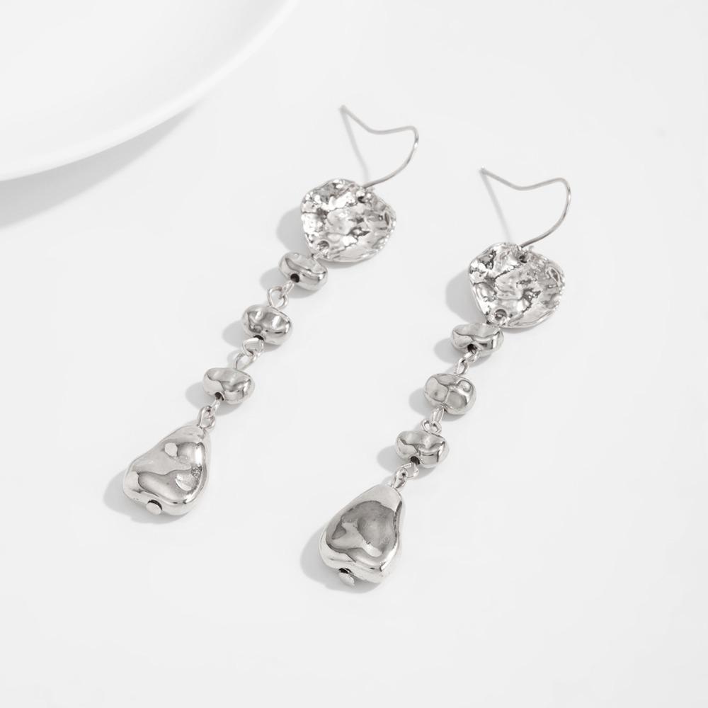 Retro Charm Irregular Circle Liquid Metal CCB Pleated Hammered Long Tassel Dangle Earrings for Women Fashion Jewelry Accessories