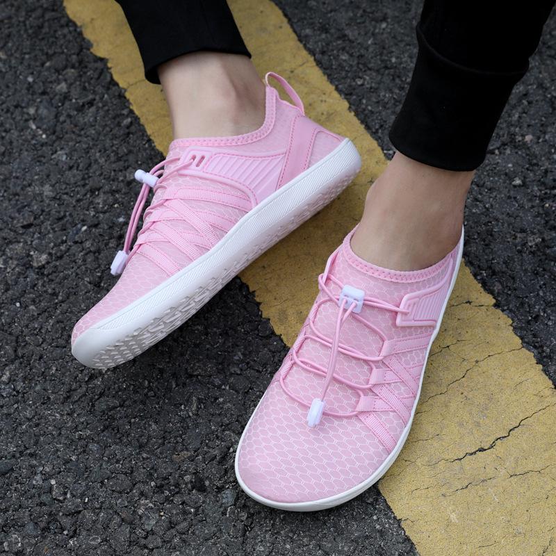 New large size white flying woven shoes women's wide head barefoot hiking shoes men's shoes hiking shoes breathable, non-slip and wear-resistant