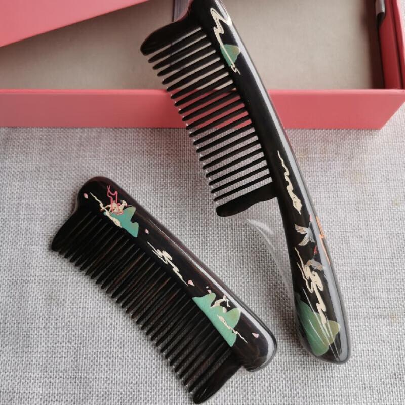 Tan Mujiang Jinghong Wooden Comb Gift Set