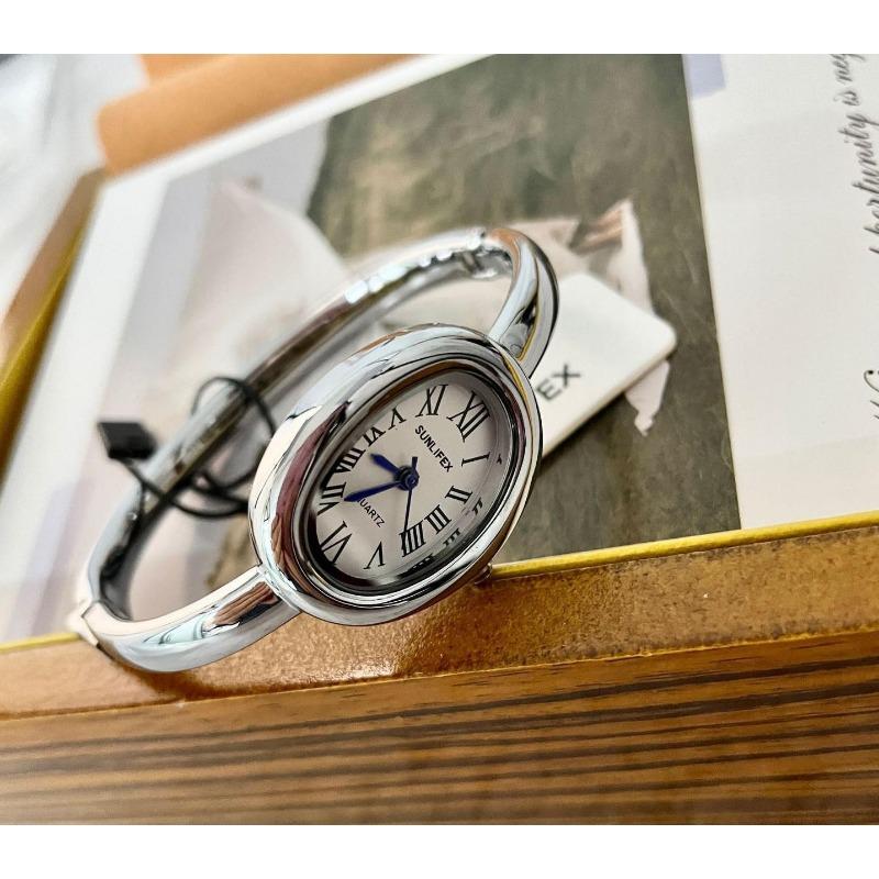 Damen Leicht Luxuriös Nische Antik Einfach Retro Armband Exquisite Quarz Uhr Goldene Quadratische Perle Mode Uhr