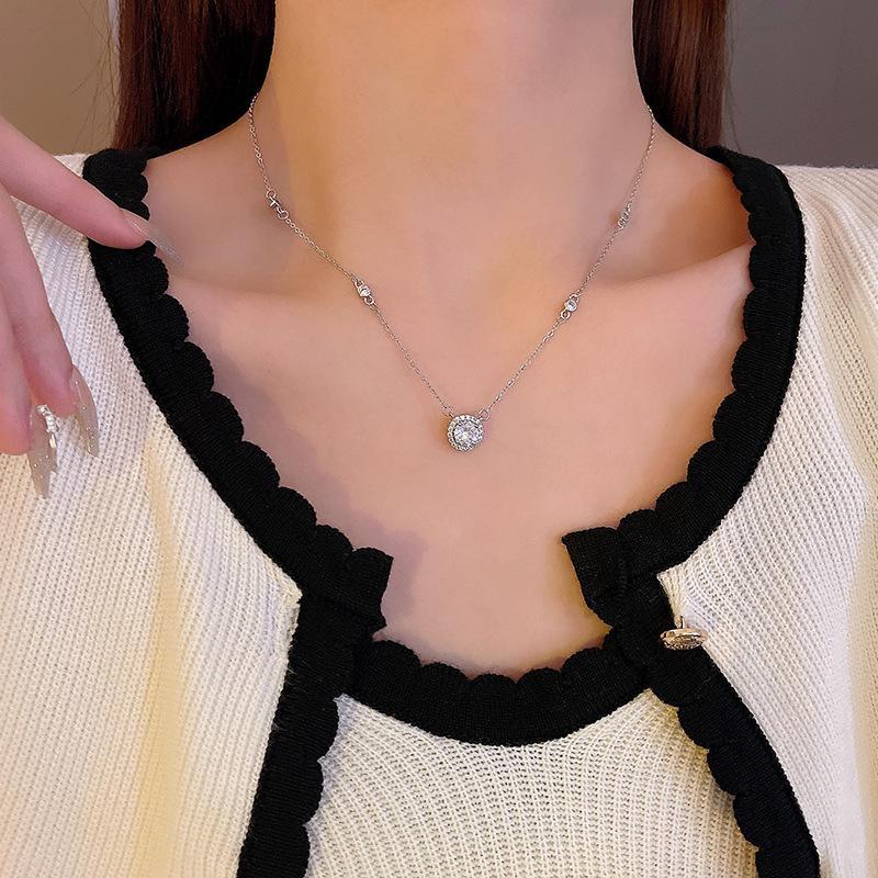 Elegant Pearl & Zircon Clavicle Necklace – Versatile, Sweet, and Fresh