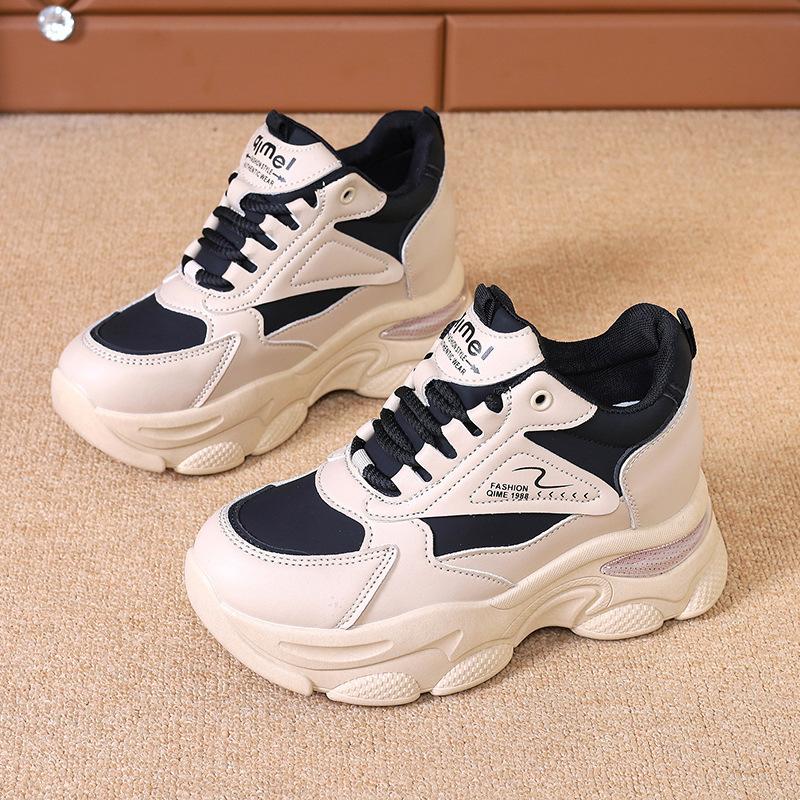 

Женские кроссовки на танкетке 2025 новая универсальная маленькая обувь на толстой подошве удобная дышащая повседневная спортивная маленькая белая обувь 40 чёрный