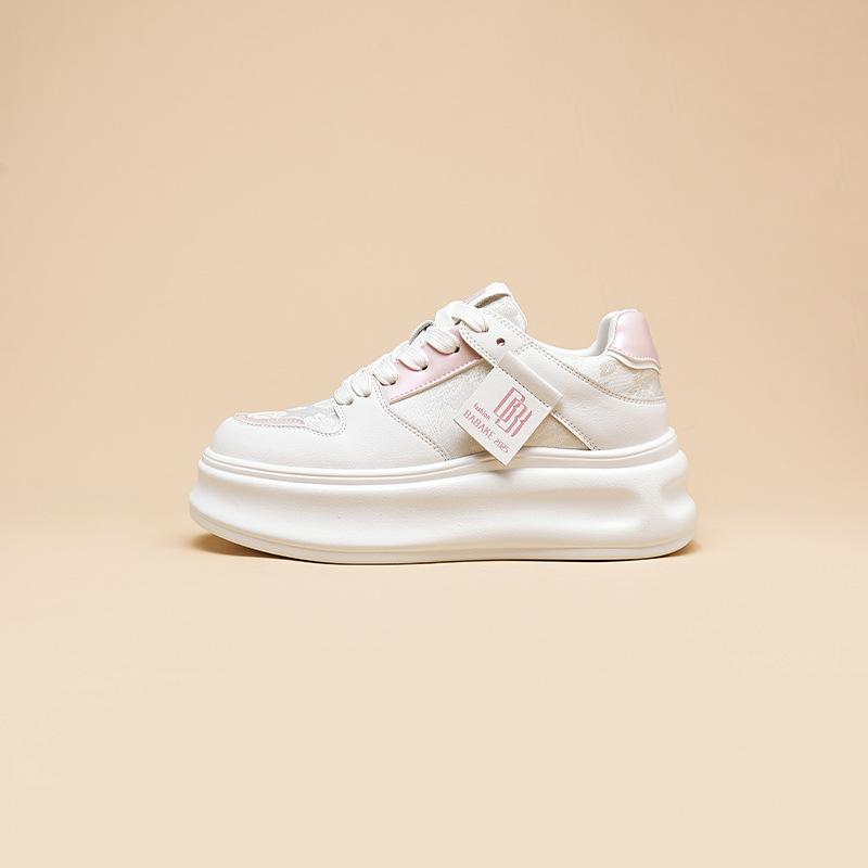 

New Chinese style women s shoes 2025 spring and summer new versatile embroidered little white shoes muffin platform casual board shoes 35