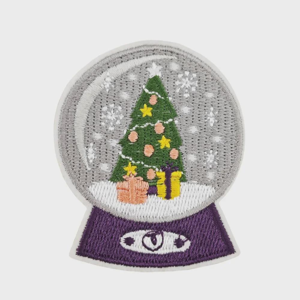 Jultecknad broderi: Halsdukar & Klädtillbehör, Hänge, Julgransprydnader, Snöflinga, Handskar & Lappar