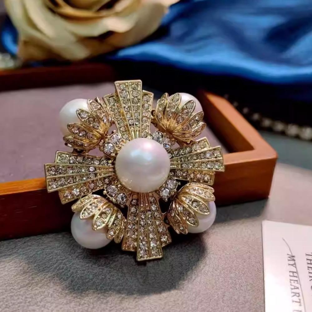 Baroque Vintage Luxury Cross Flower Design BroochUnisex Suit Coat Clothing Jewellery Accessories Pinsholiday Party Couple Gifts