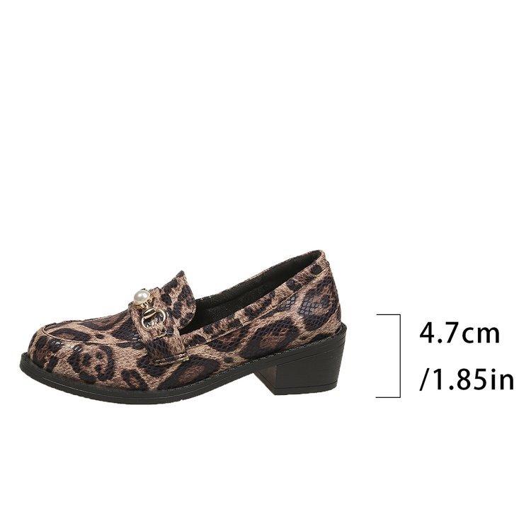 2025 Frühling Neue Leopardendruck Damen Slipper Mode Perlen Dekor Dicker Absatz Damenschuhe PU-Leder Übergröße Büroschuhe 36-43
