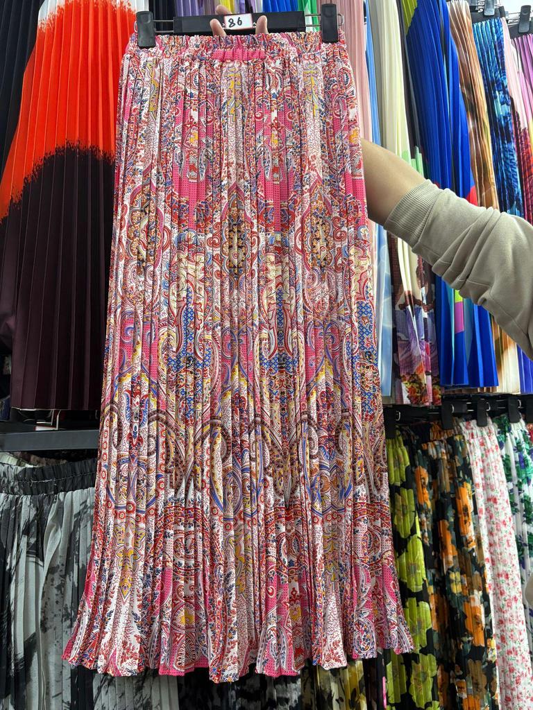 European & American Pleated Print Midi Skirt, Soft Chiffon Fabric, High Waist, Versatile Style