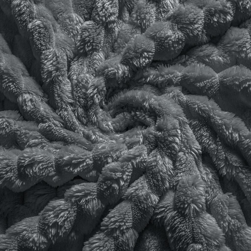 Faux Rabbit Plush Blanket Thick Soft Nap Throw Quilt Double Layer Grid Pattern for Students Home Bed