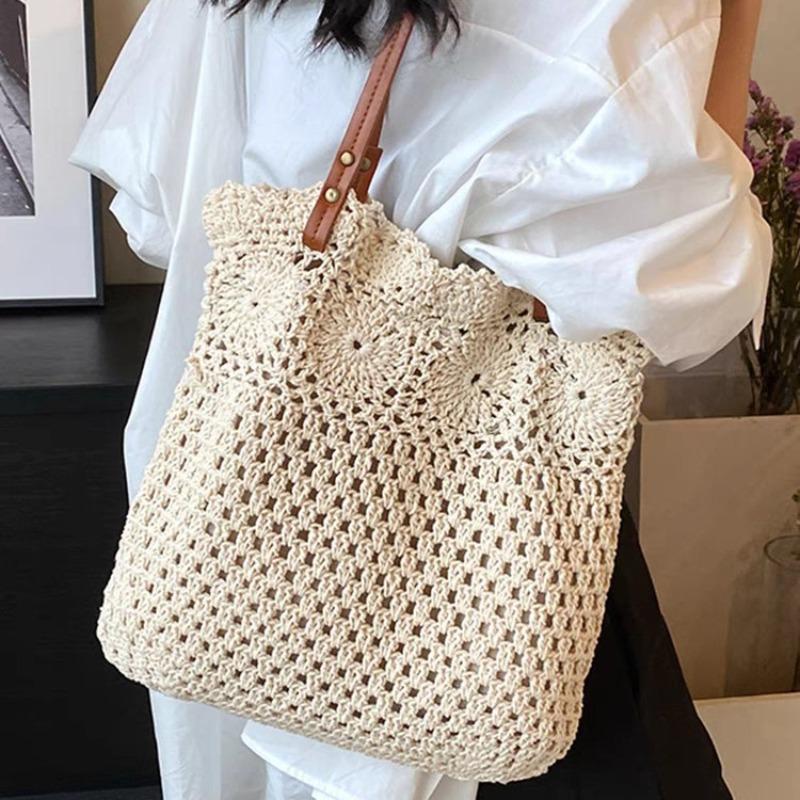 Versatile shoulder cotton thread straw bag, new hand-woven bag, large capacity tote seaside vacation beach bag