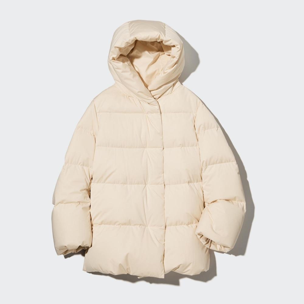 

UNIQLO JAPAN Пудровое короткое пальто на ощупь