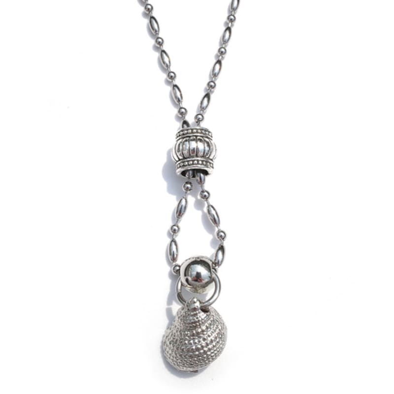 Dazzling Club Metalic Shell Necklace