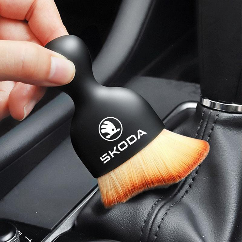 Car Interior Cleaning Brush Conditioner Air Outlet Soft Fur Clean Brushes for Skoda Fabia Rapid Octavia Fabia Laura Superb 2 VRS