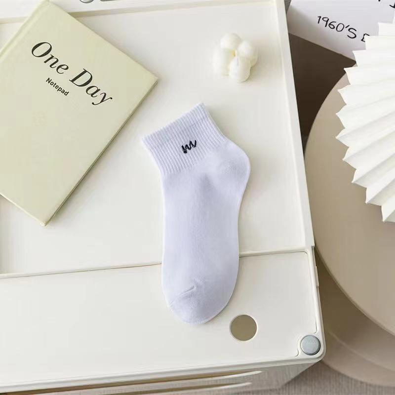1 Pairs Letter Print Socks Comfy & Breathable Sports Short Socks Women's Stockings & Hosiery Soft & Comfy All-match Short Socks