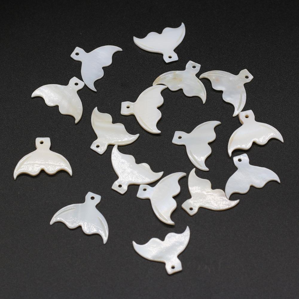 5Pcs, White Natural Shell Pendant, Fashion Handmade Fish Tail Shells Charms, 1.7×2.3cm, for DIY Necklace Accessories, Creative Jewellery Making