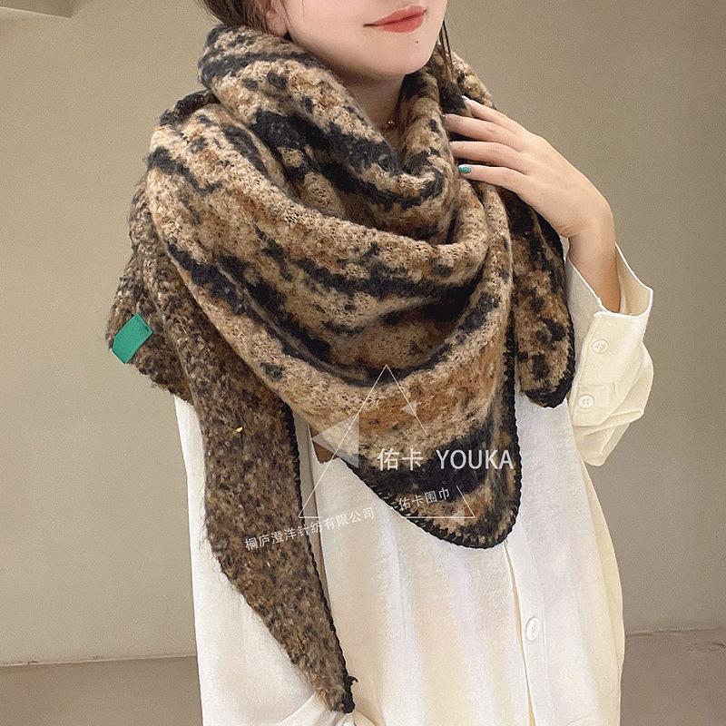 

Премиальный сенс ретро имитация кашемира шаль женская нишевый дизайн осень и зима теплая накидка утолщенный вязаный шарф зебра