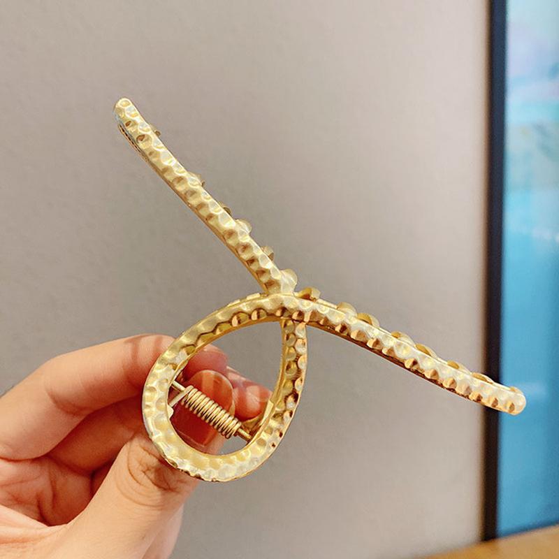 Women Fashion Gold Hollow Geometric Hair Claw Retro Hair Clips Barrette Hair Crab Hair Clips Headband Hairpin Hair Accessories