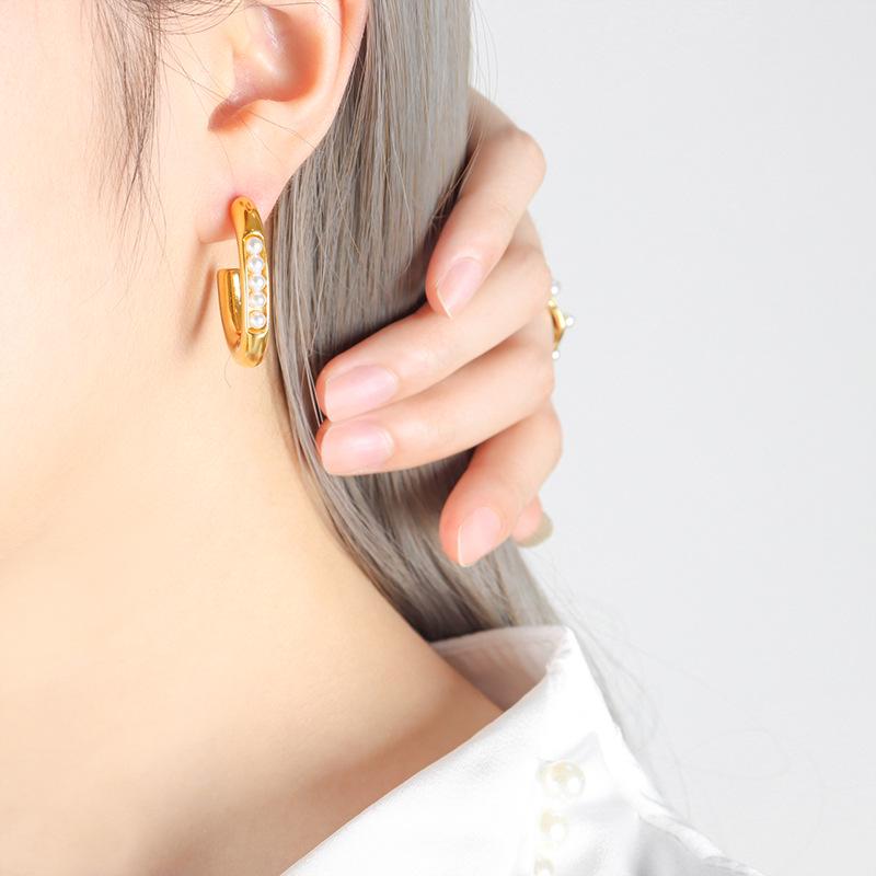 Elegant French U-Shaped Pearl Earrings: Non-Fading 18K Gold Titanium Steel Women's Jewelry