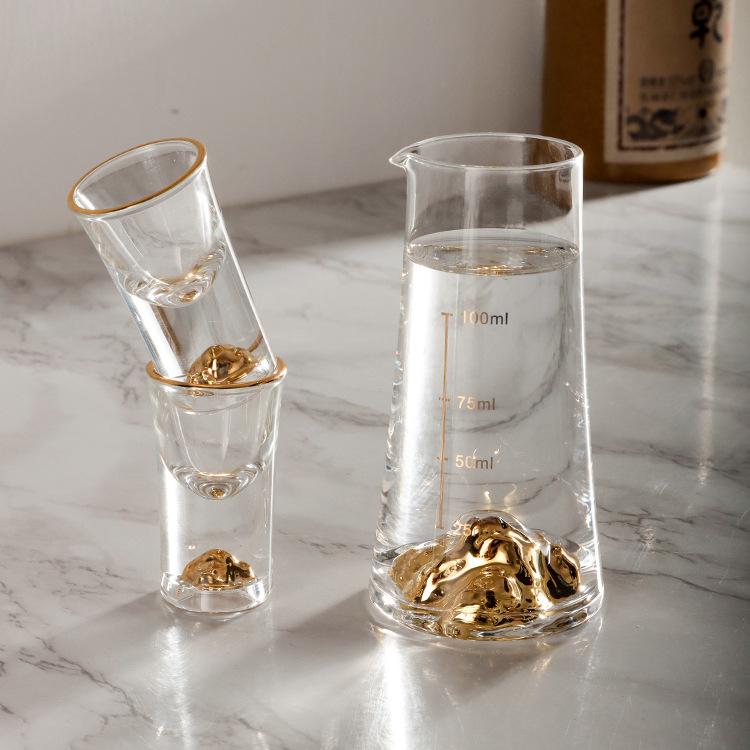 Qianli Jiangshan Liquor Set Crystal Glass Shot Cups Luxury Style with Golden Mountain Gift Box