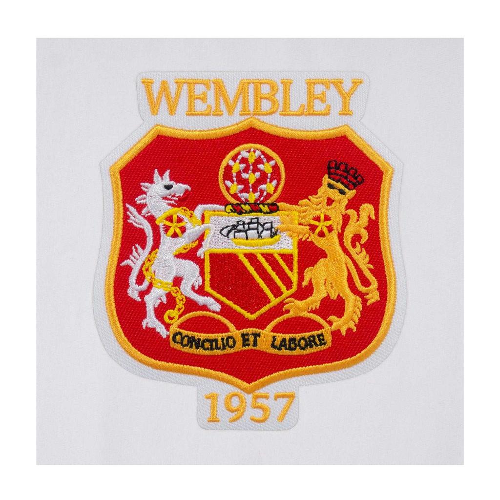 Fan Originals Mens United Wembley 1957 Crest Crew Neck T-Shirt