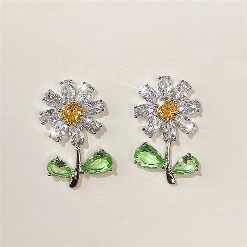 Daisy Stud Earrings Green Leaf Yellow Flower Fancy Ear Accessories Gathering Gathering Luxurious Zircon Crystal Earrings Stylish TrendyFlower