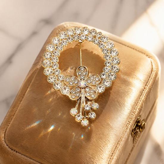 Decorative Shirts Brooch Women Hollow Rhinestone Ring Brooch, Dainty Circle Lapel Elegant Pin Pin, Sweater Cardigan Coat Dress Jewelry Accessories