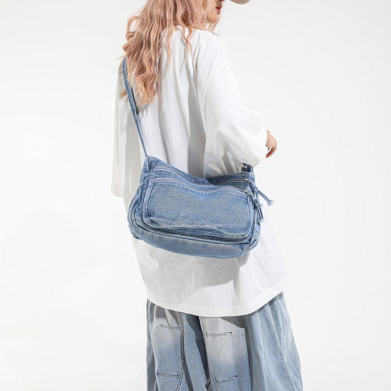 Vintage Style Denim Shoulder Bag for Women, Retro Blue Jean Crossbody Handbag, Cute Grunge Alt Gift for Teen Girls, for School