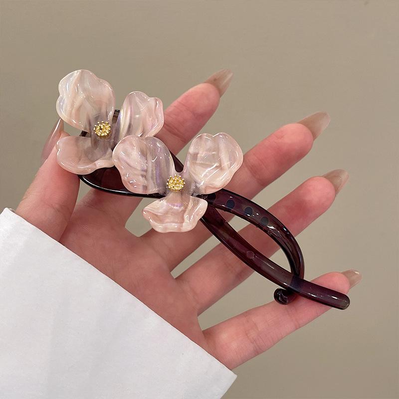 Elegant Women's Hair Accessories: Twist Hairpin, Claw Clip, Lazy Clip, Duckbill Clip for Stylish Buns and Hairstyles
