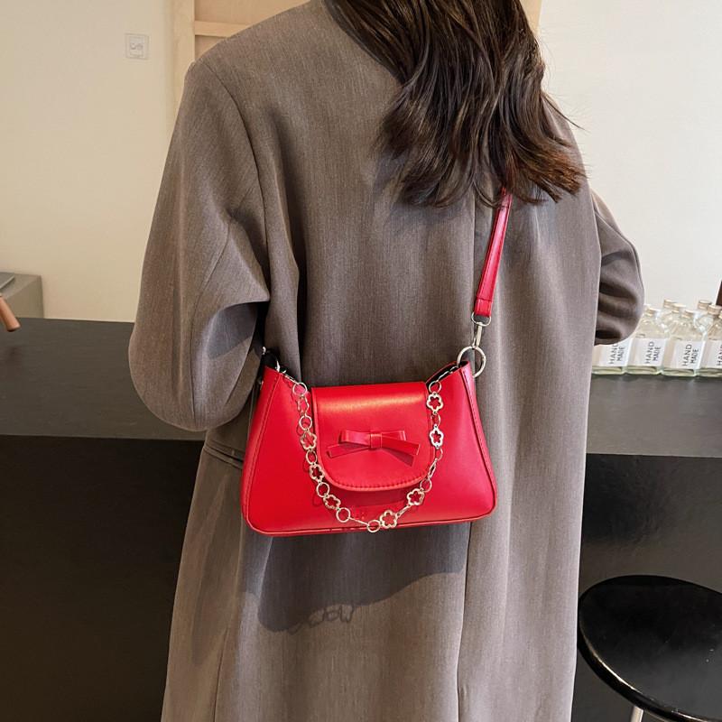 Stylish Chain Strap Women's Bag 2024 New Fashionable Bow Design In Solid Colors