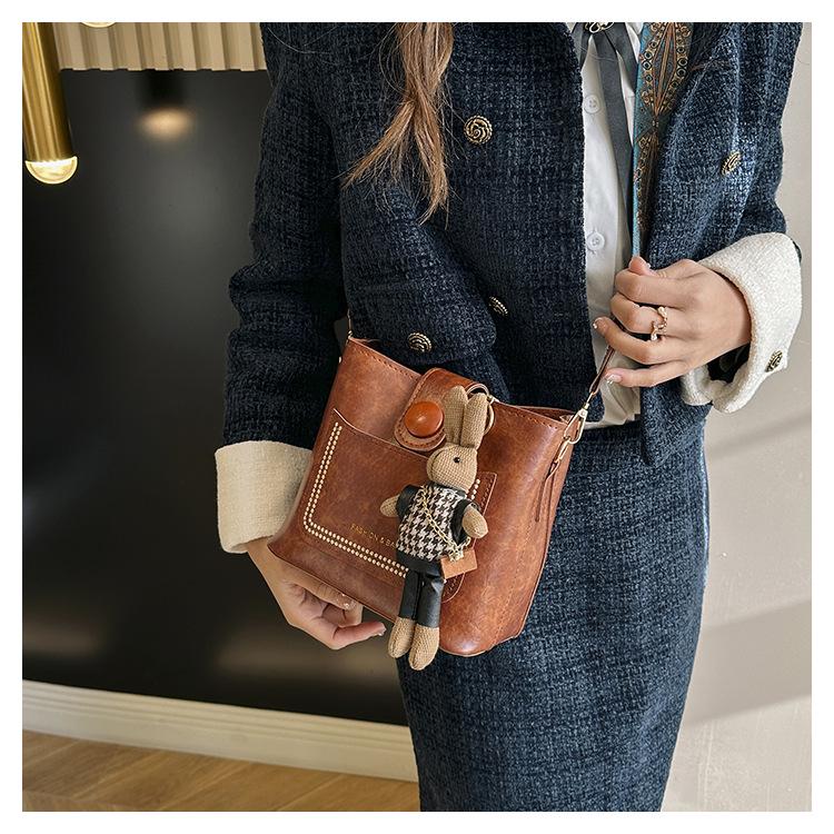 Women's Vintage Korean Wide Strap Bucket Messenger Bag CLE
