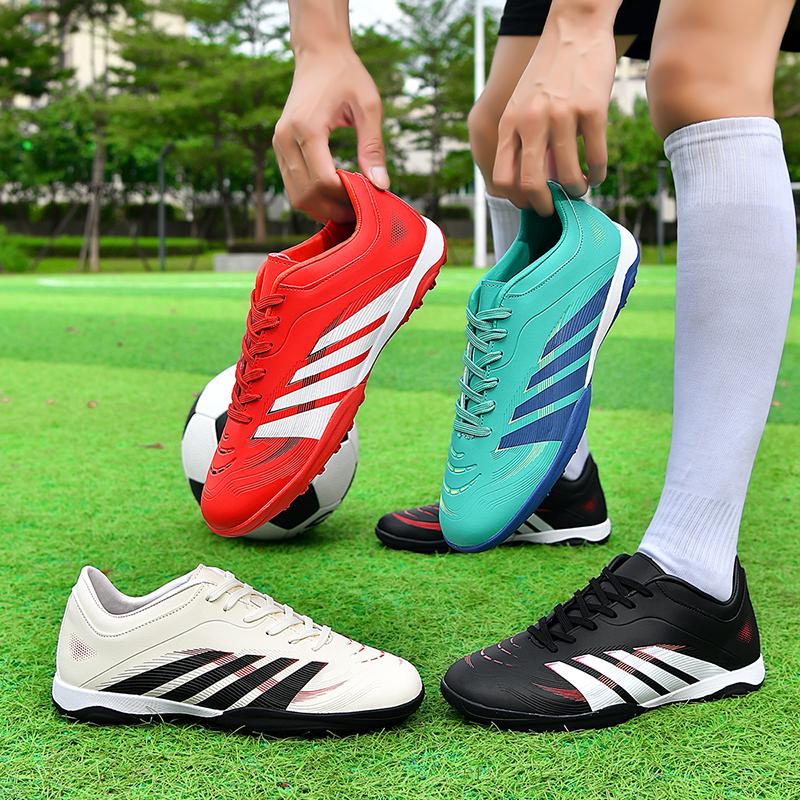 Original Teenager Red Football Shoes Men Outdoor Grass Training Soccer Shoes for Men Comfortable Non-slip Futsal Sneakers Man