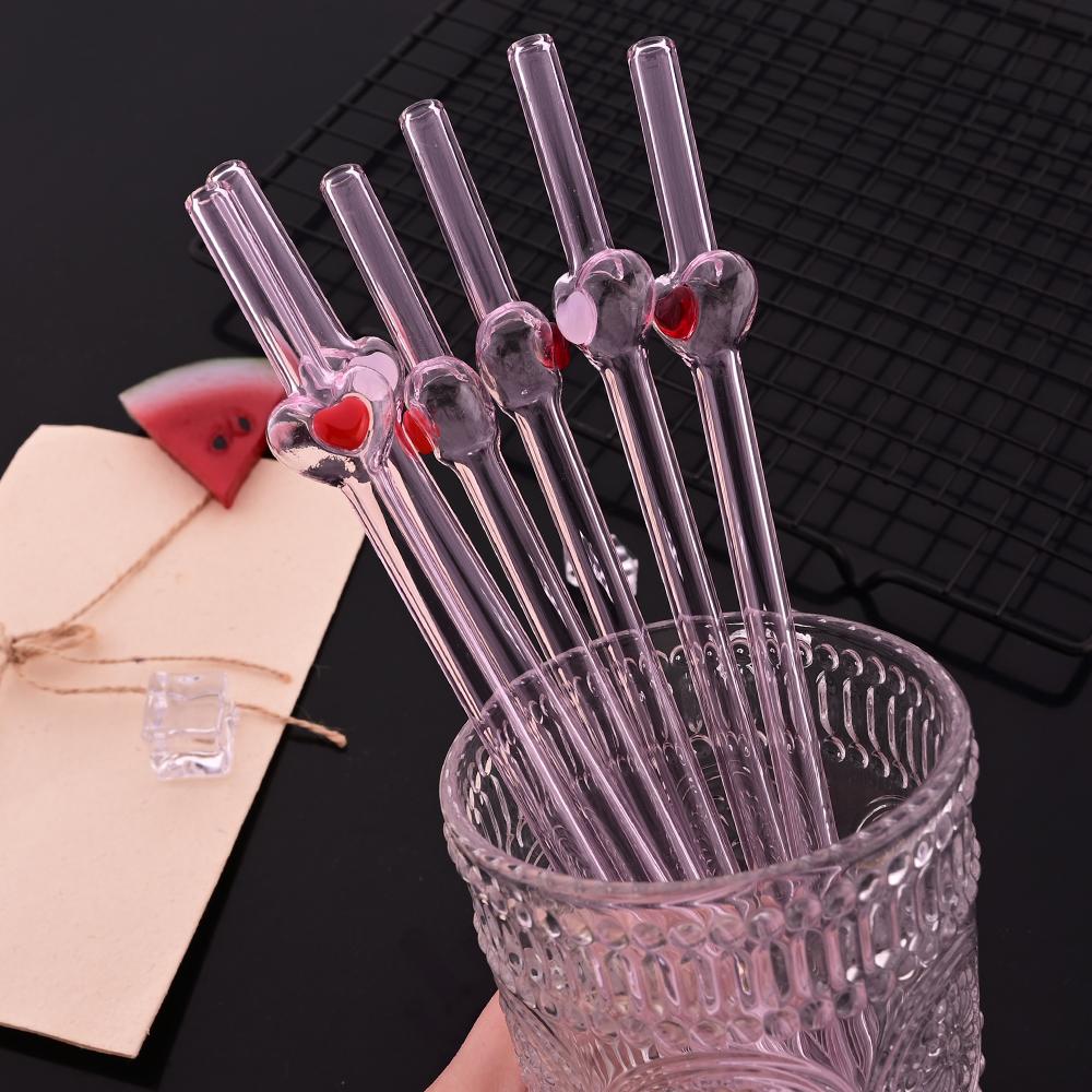 4 Stück Glasstrohhalme Wiederverwendbare Süße Herz-Glasstrohhalme 7,8 Zoll*8mm Glasstrohhalme mit 1 Reinigungsbürste, Valentinstagsgeschenk