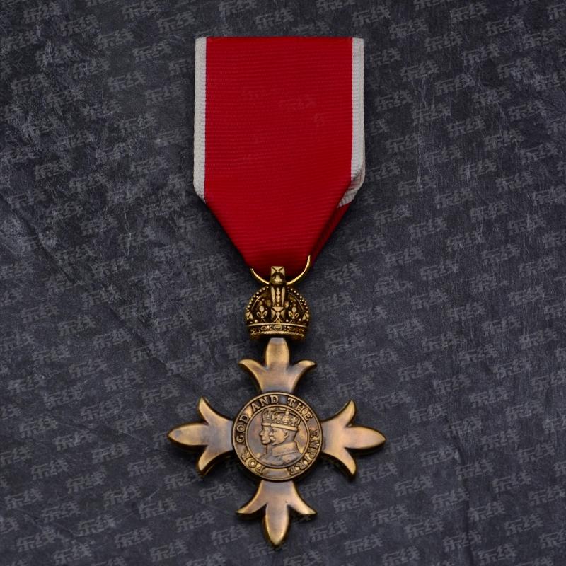 Vojenský kríž kráľovnej Royal OBEMBECBE Rytierstvo Rádu Britského impéria