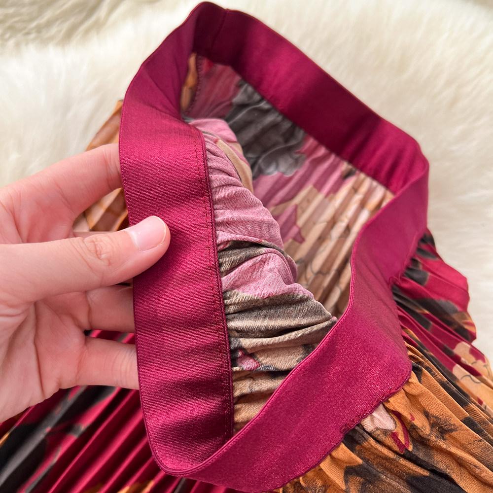 Spring Summer Women Elegant Vintage Print Elastic Waist Long Maxi Pleated Skirt Only Have One Size