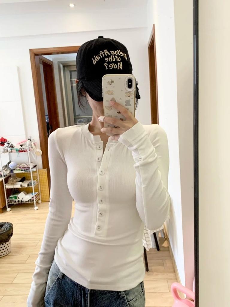 Skinny Spice Girl Single-breasted Long Sleeve T-Shirt Women's Spring Front Shoulder Skinny Top with White Bottom Shirt