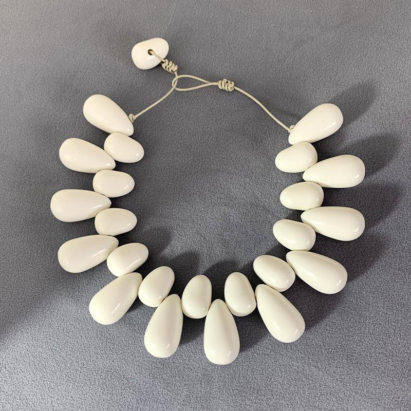 Stylish Teardrop Resin Beaded Necklace - European & American Design
