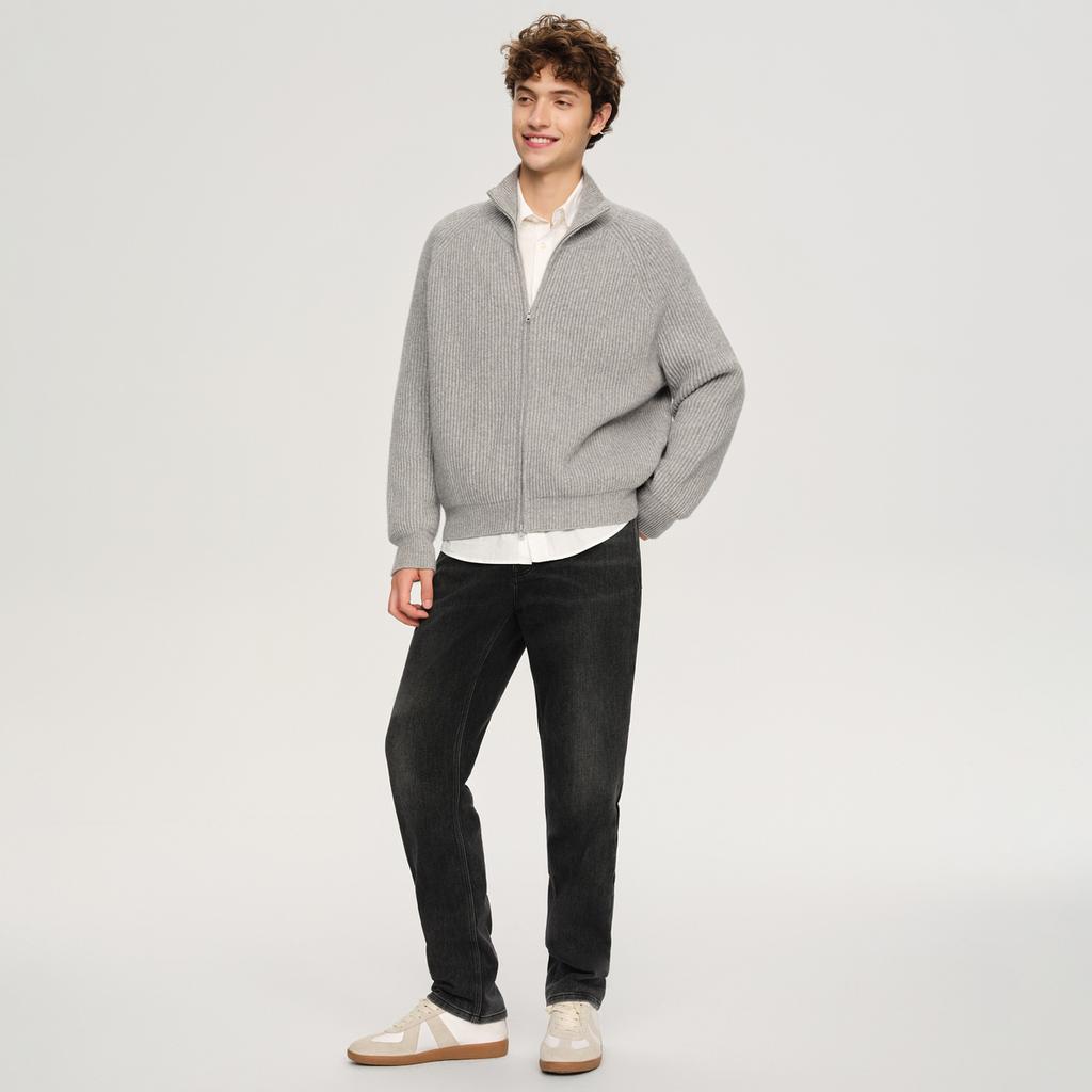 Gap Jeans Men's Moderate Straight Fit Pants 791813