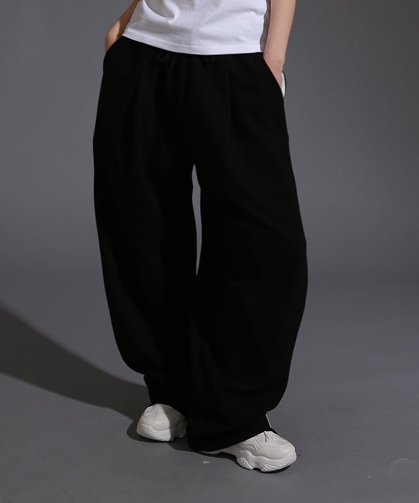 LIKE THE MOST Two-Taping Pintuck Wide Training Pants [Black]