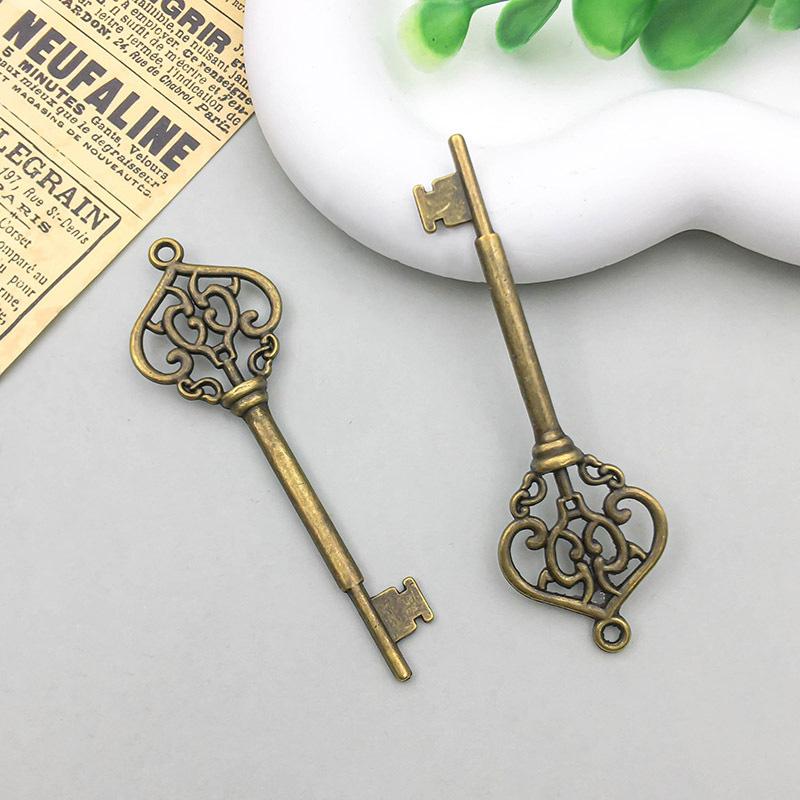 30Pcs/Set Key Shape DIY Skeleton Antique Silver Alloys Vintage Antique Bronze Plated Santa Keys Pendants