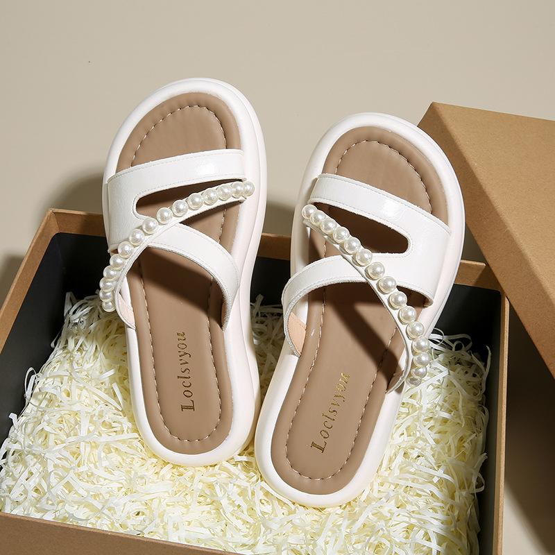 Cool slippers summer wear 22 new thick-soled beach sandals pearl with skirt