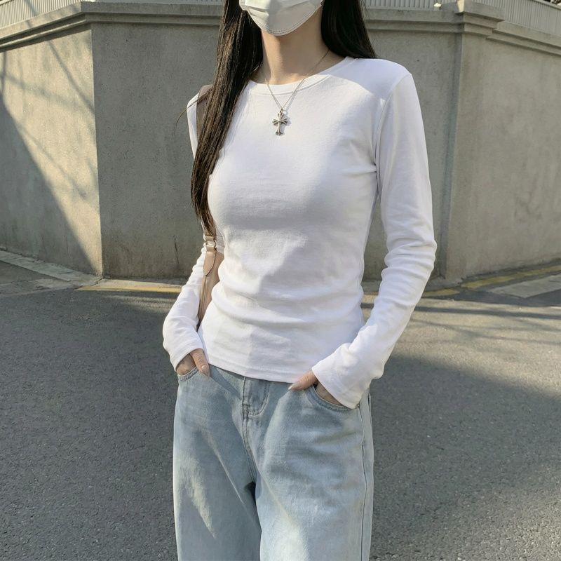

Women s White Slim Fit Long Sleeve Round Neck Base Layer - Perfect for Spring/Autumn S