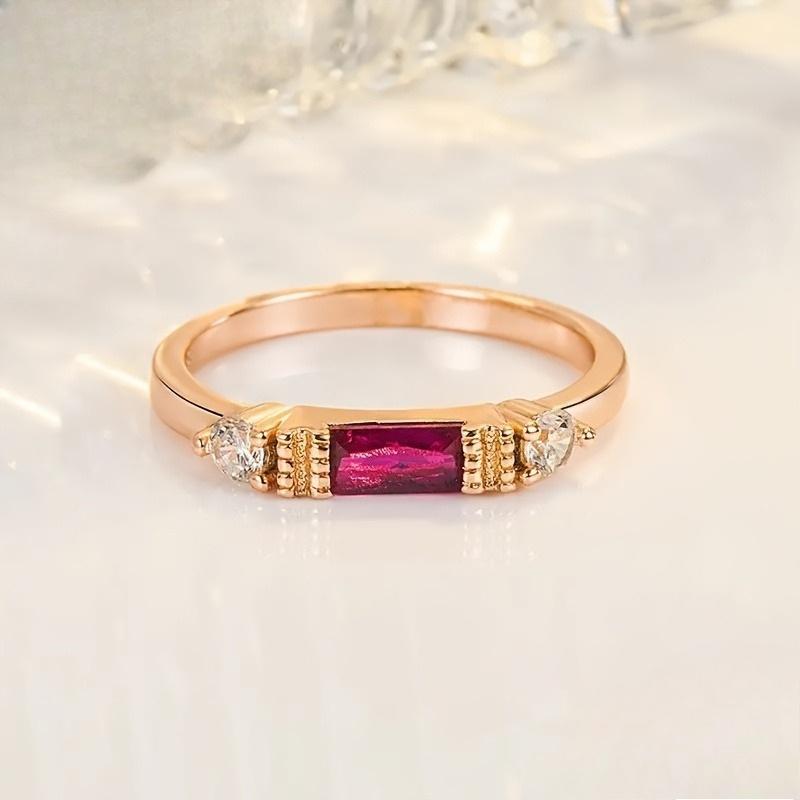 Emerald Ring for Women, Featuring A Geometric and Minimalist Design, A Fashionable Ring That Never Fades In A Long Time