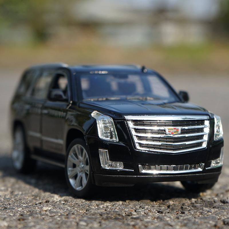 WELLY 1:24 Cadillac Escalade SUV Alloy Car Diecasts & Toy Vehicles Car Model Miniature Scale Model Car Toy For Children