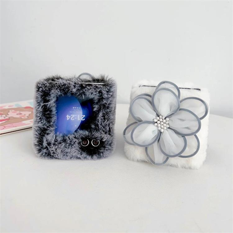 Applicable To Samsung ZFlip5 Plush Flower Phone Case Zflip3 Folding Plush Case Protective Case P50pocket