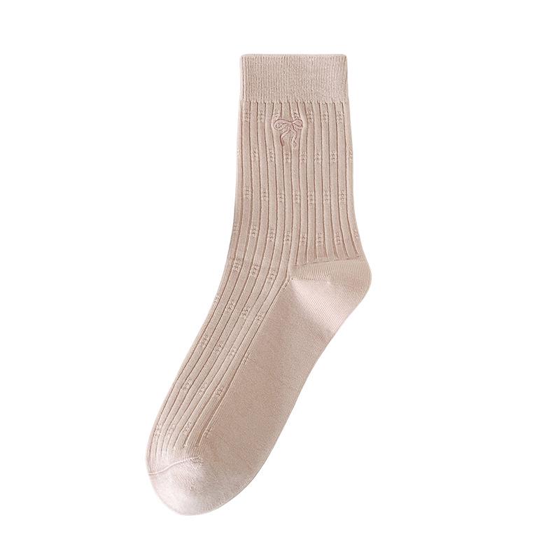 Girls' Mid-Calf Seamless Cotton Socks with Butterfly Embroidery - Wear-Resistant, Anti-Pilling, for Spring and Autumn
