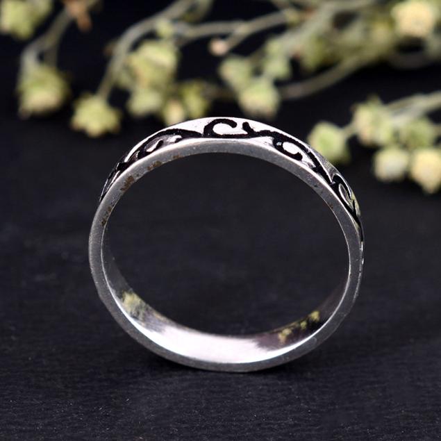 Oxidized Silver Band Ring | Continuous Scroll Wave Pattern | Minimalist Stacking Ring | Vintage Look Unisex Jewelry