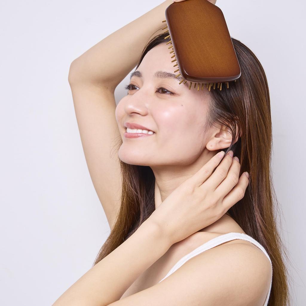 KAMIKA Wooden Paddle Brush Massage Scalp Head [Scalp Brush, Massage, Spa] (1 Brush)