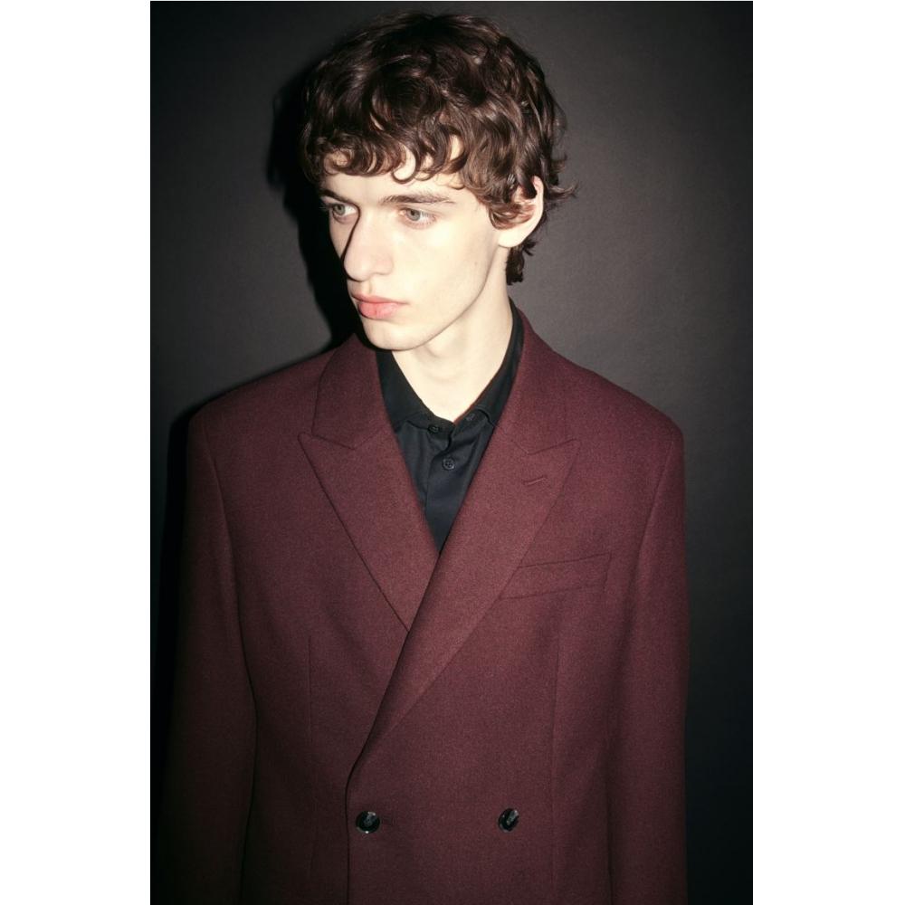 

Двубортный пиджак HM Regular Fit бордового цвета 42