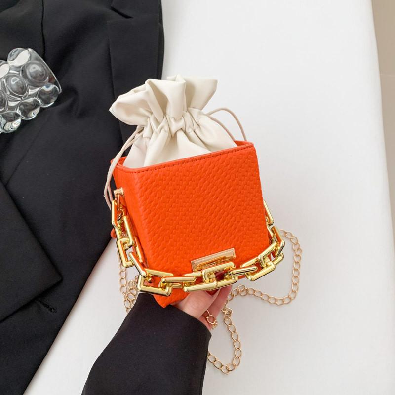 Stylish Modern Bucket Bag For Women In Trendy Colors Perfect For Daily Use