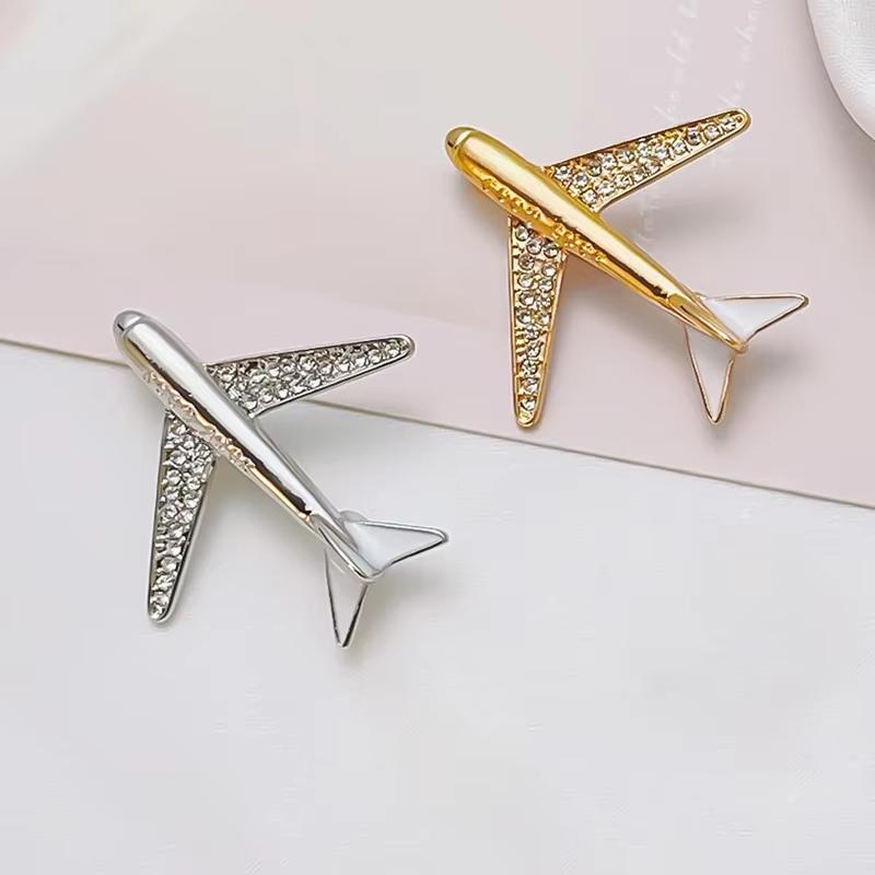 1 2Pcs Fashion Aircraft Brooch Pins for Men Cool Airplane Suit Corsage Gift for Enthusiast Daily Wear